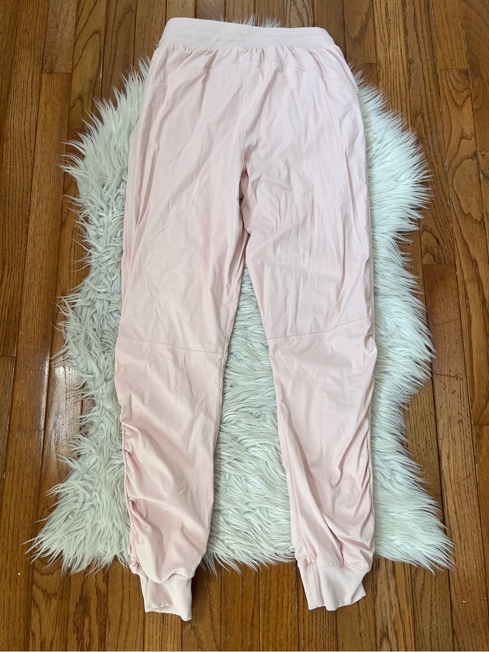 {Lululemon} Beyond the Studio Jogger in Pink - Womens 6 - Picture 4 of 9